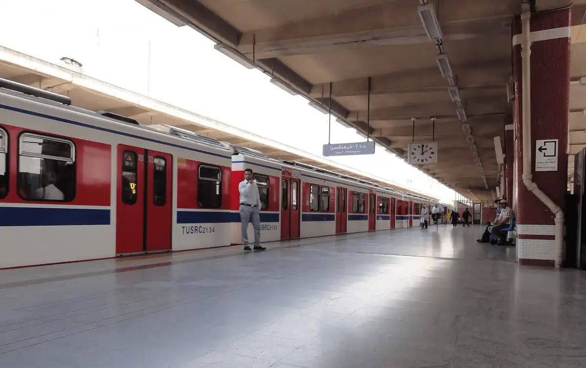 ایستگاه مترو صادقیه